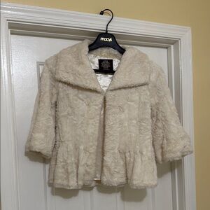 Solitaire Cream Faux Fur Cape Jacket